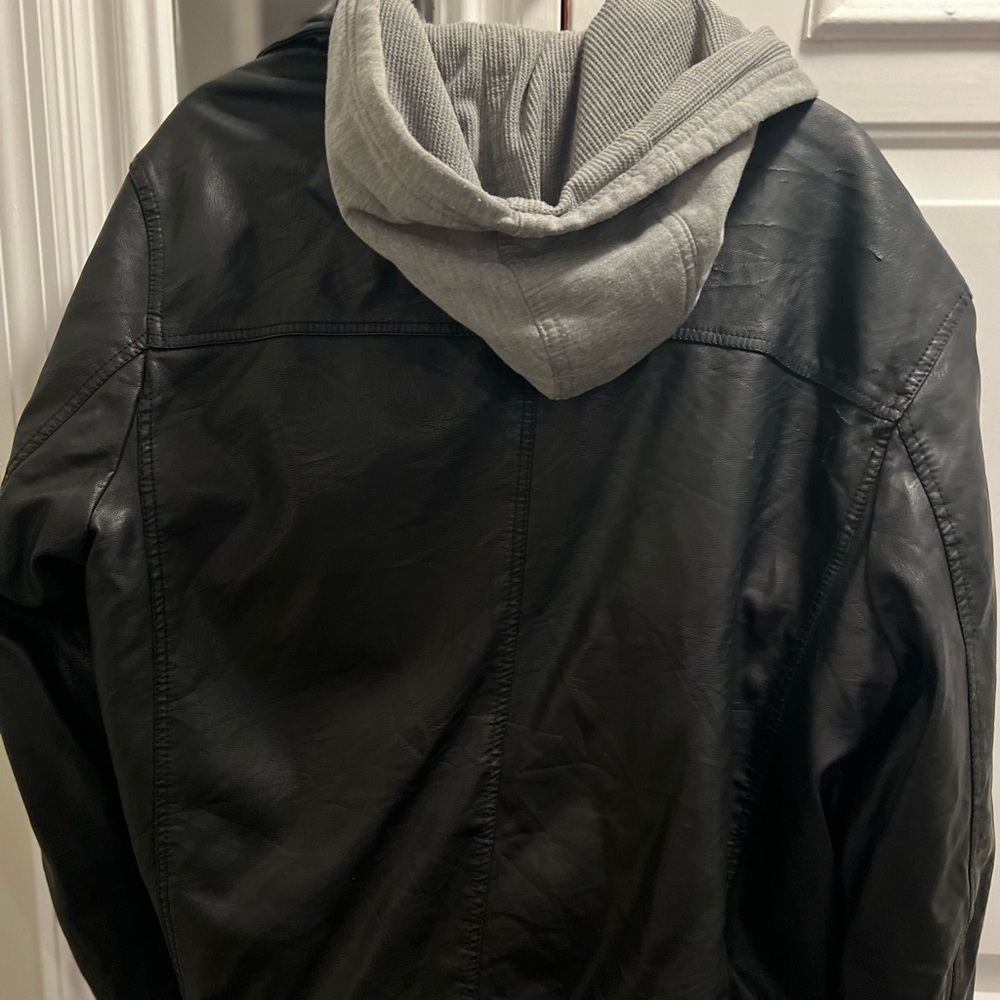 Levi’s Jacket - Picture 2 of 2